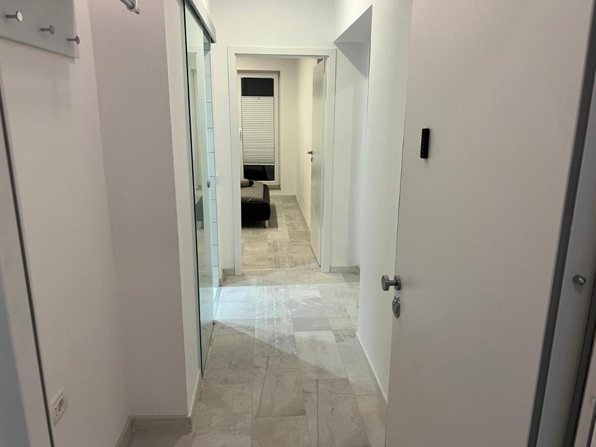 Stunning 2-room Penthouse With Lakeview W11 Apartamento *