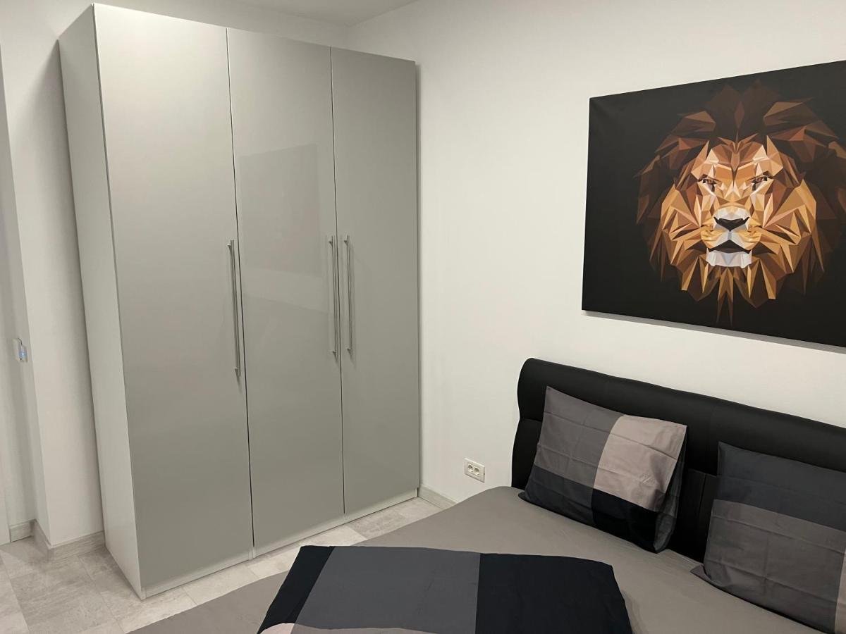 Stunning 2-room Penthouse With Lakeview W11 Apartamento Bucarest