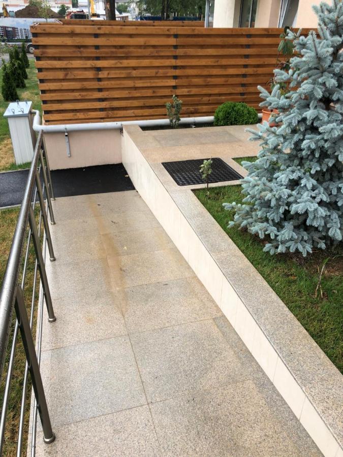 Stunning 2-room Penthouse With Lakeview W11 Apartamento Bucarest